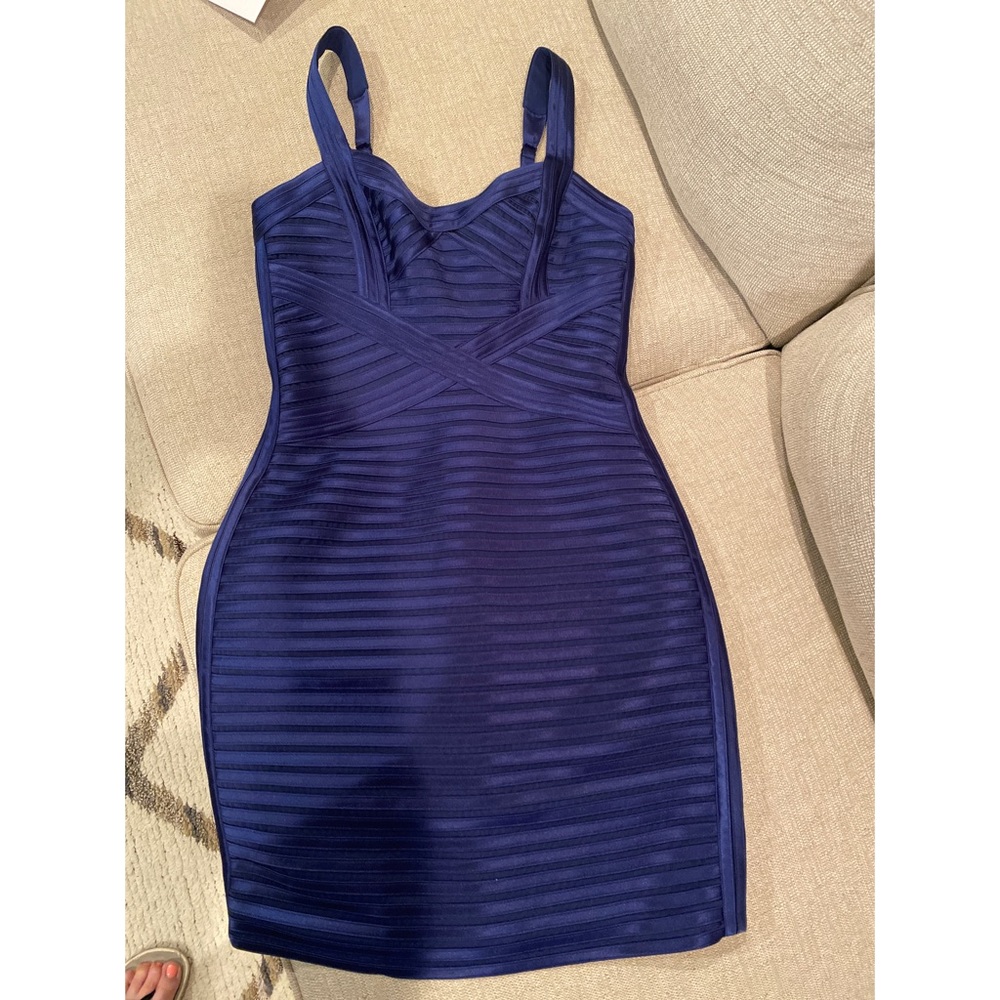Dress - Picture 4 of 5